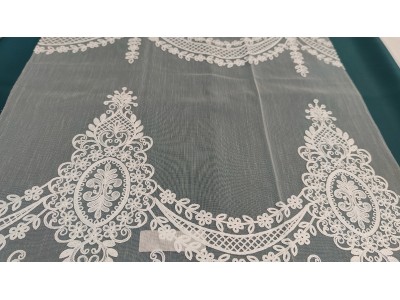 15587-001 PATARA Бял плат за пердета с бродерия