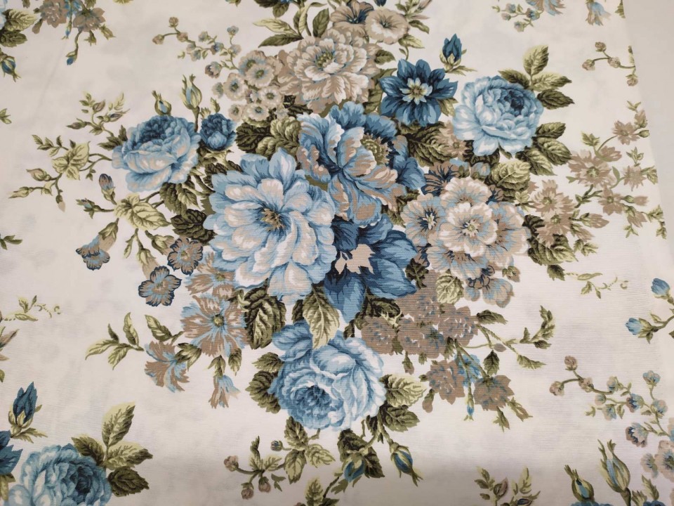 G - 12769/ 09  Хидрофобиран плат  със сини цветя, подходящ за завеси, дамаски, покривки, тишлайфери, салфетки, чанти.