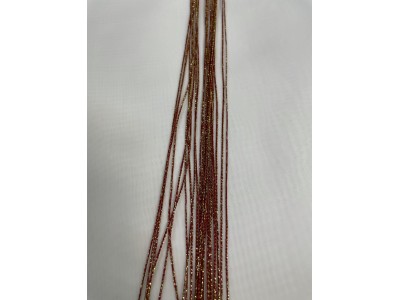 Червени ресни със златист брокат